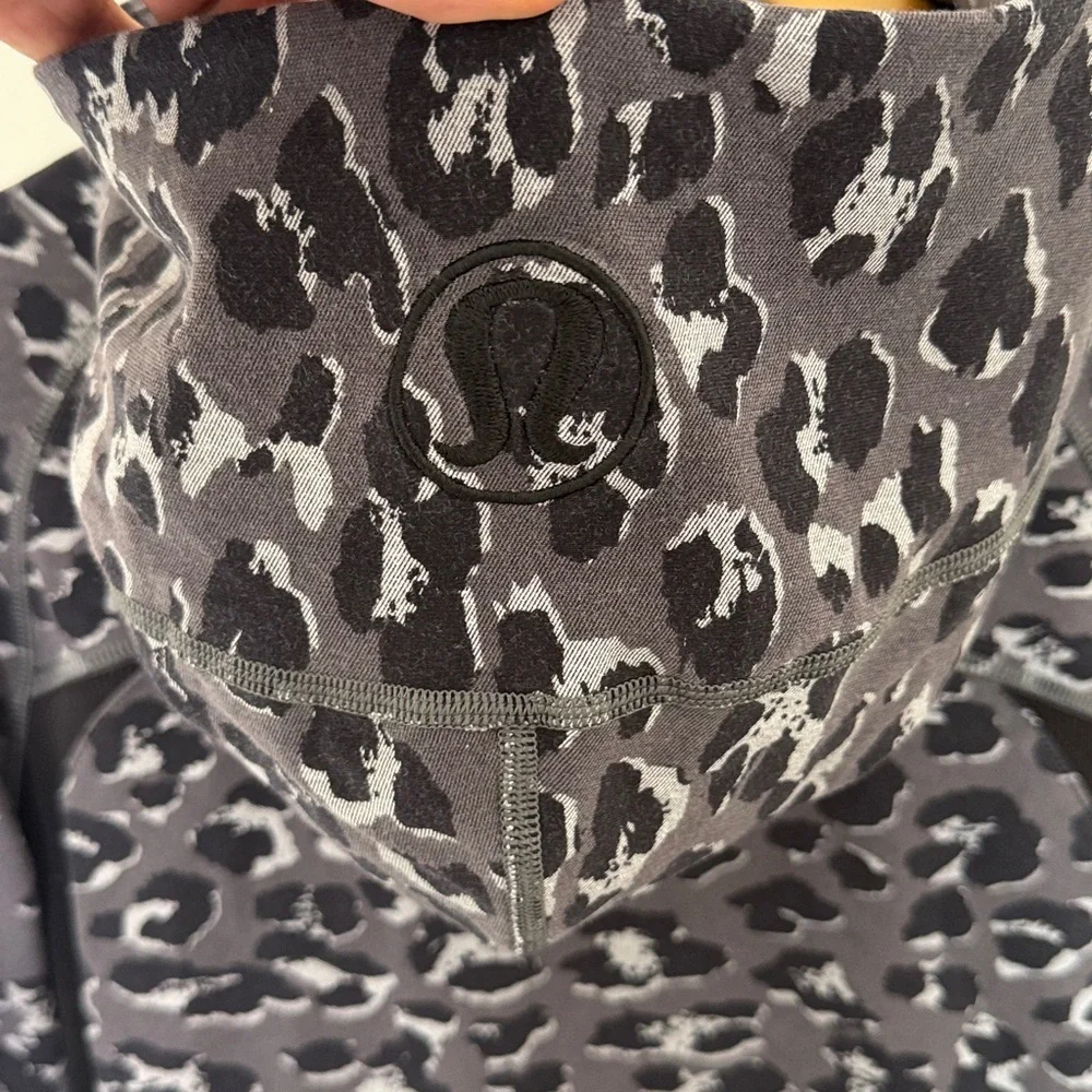 Womens Lululemon Scuba Hoodie size 8